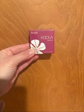 HOOLA Medium Bronzer. not been used.